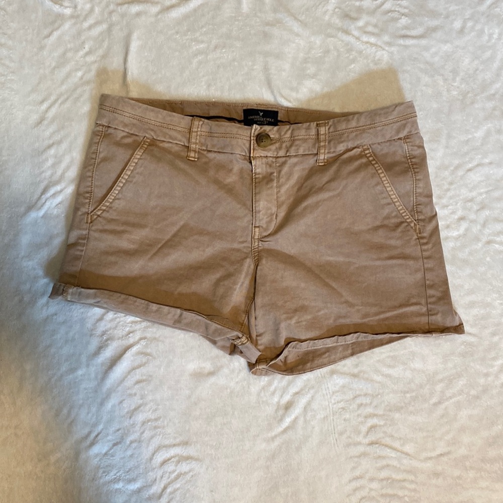 MIDI khaki shorts
